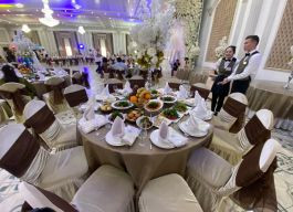 Кафе 3 в Есике