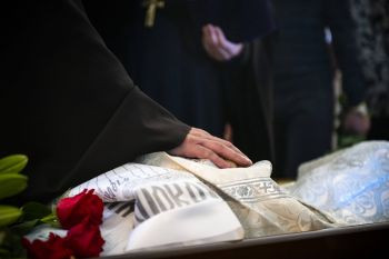 Как проходят православные похороны